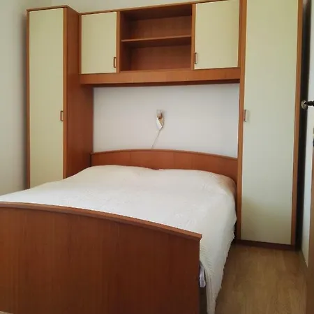 Apartment Pezic Krk Town Exterior photo